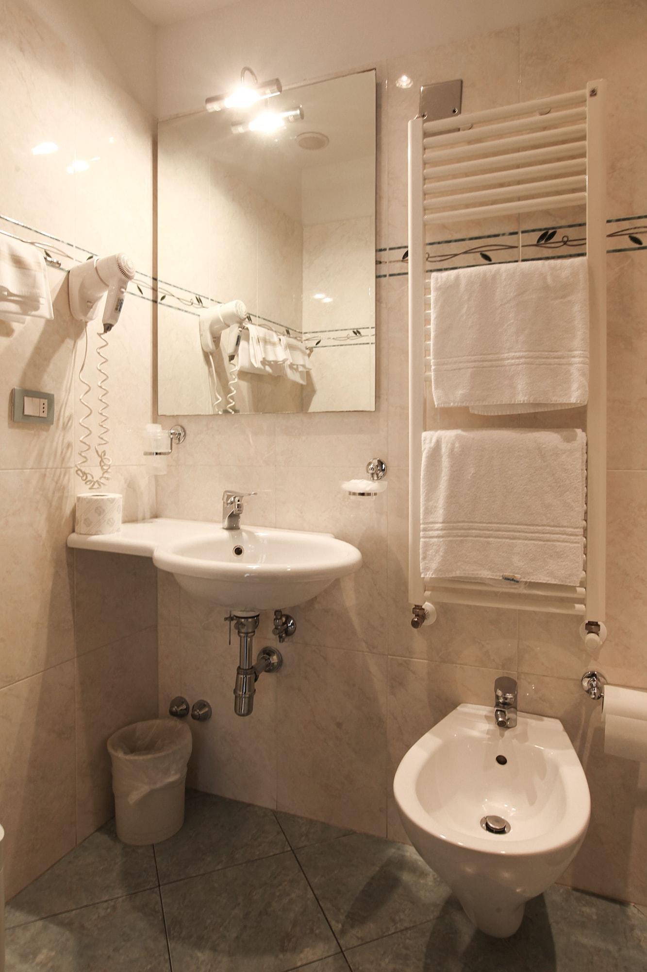 Hotel Bologna Firenze Bagian luar foto