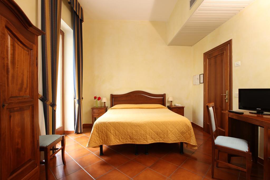 Hotel Bologna Firenze Bagian luar foto